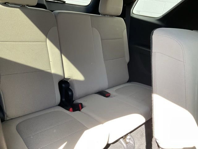 Used 2023 Chevrolet Traverse LS w/ Safety Package FWD image 9