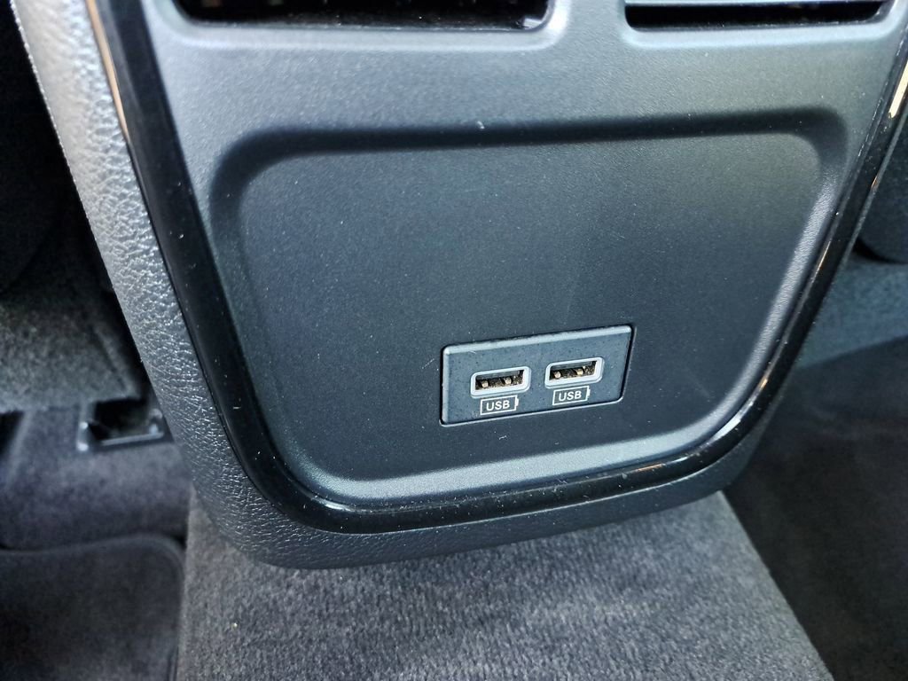 Used 2018 Dodge Charger SXT Plus w/ Blacktop Package image 9