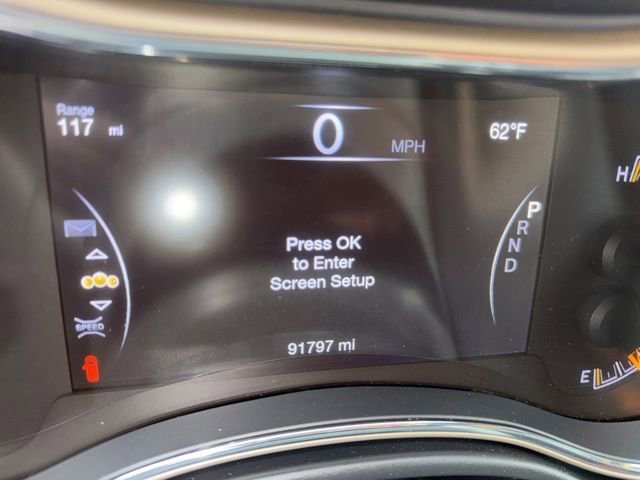 Used 2017 Jeep Grand Cherokee Laredo image 13