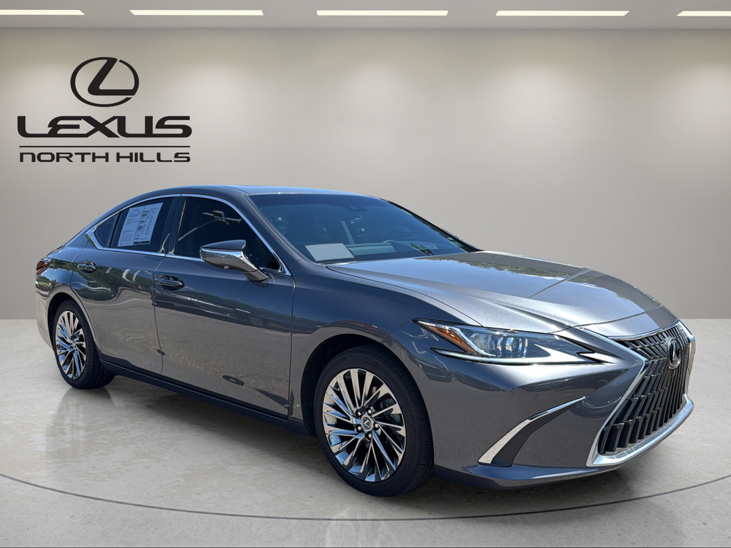 Used 2024 Lexus ES 300h w/ Technology Package FWD image 4
