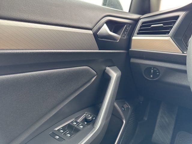 Used 2020 Volkswagen Jetta SE w/ SE Cold Weather Package FWD image 19