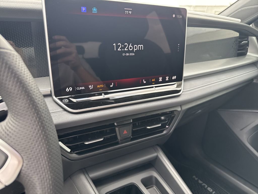 New 2026 Volkswagen Tiguan SE R-Line FWD image 19