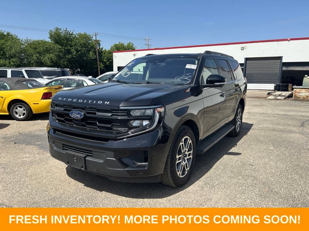 Used 2025 Ford Expedition Active AWD/4WD image 7