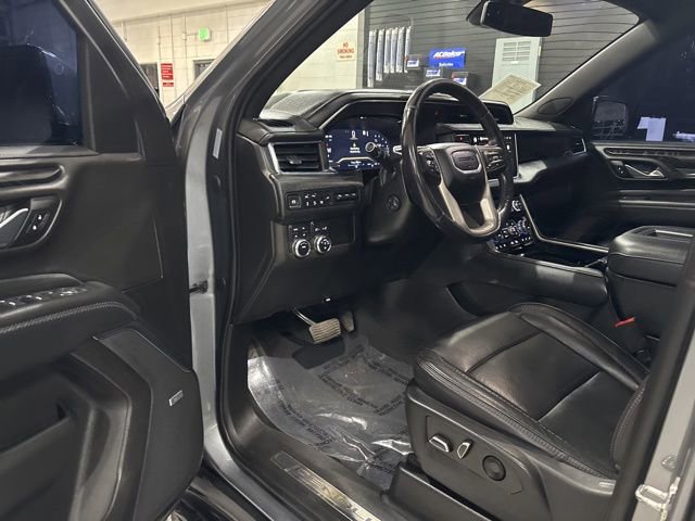 Used 2022 GMC Yukon XL Denali image 25