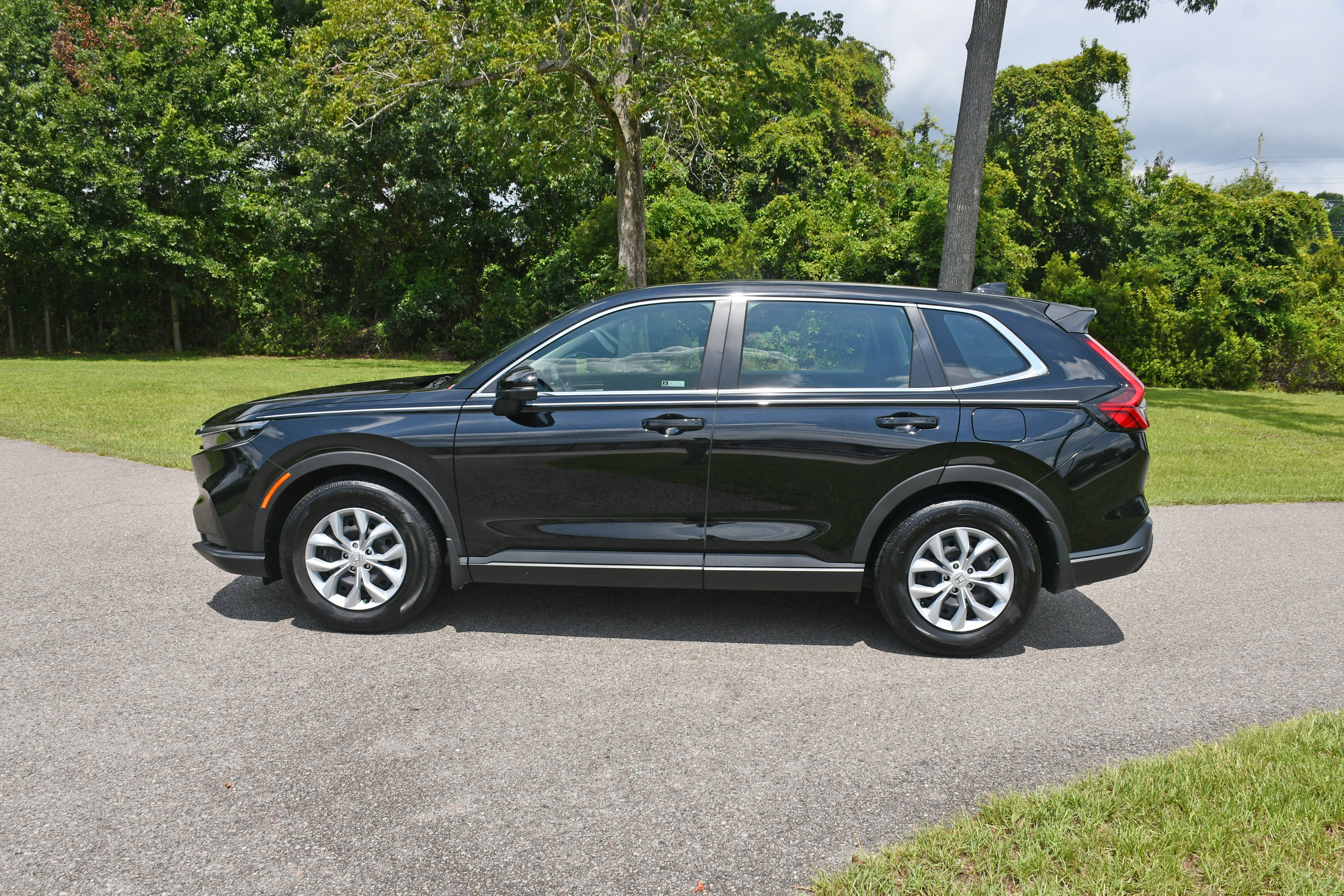 Used 2025 Honda CR-V EX-L image 2