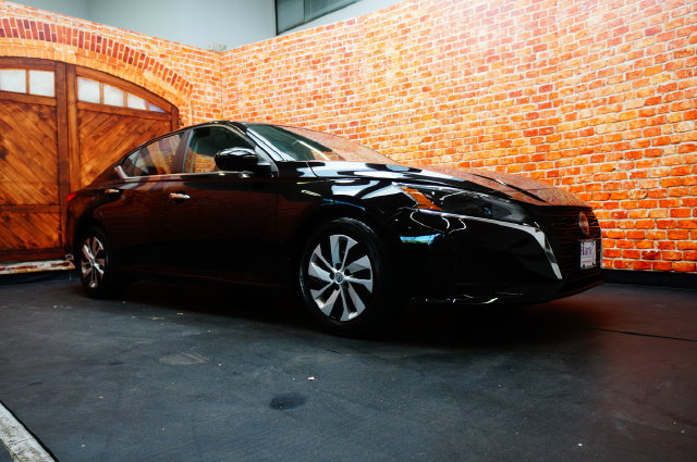 Certified 2023 Nissan Altima 2.5 S FWD image 3