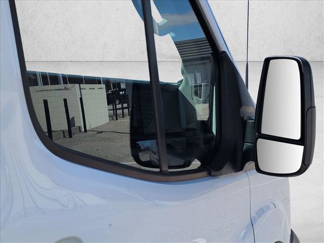 Used 2022 Ford E-Transit 148 High Roof Extended image 15