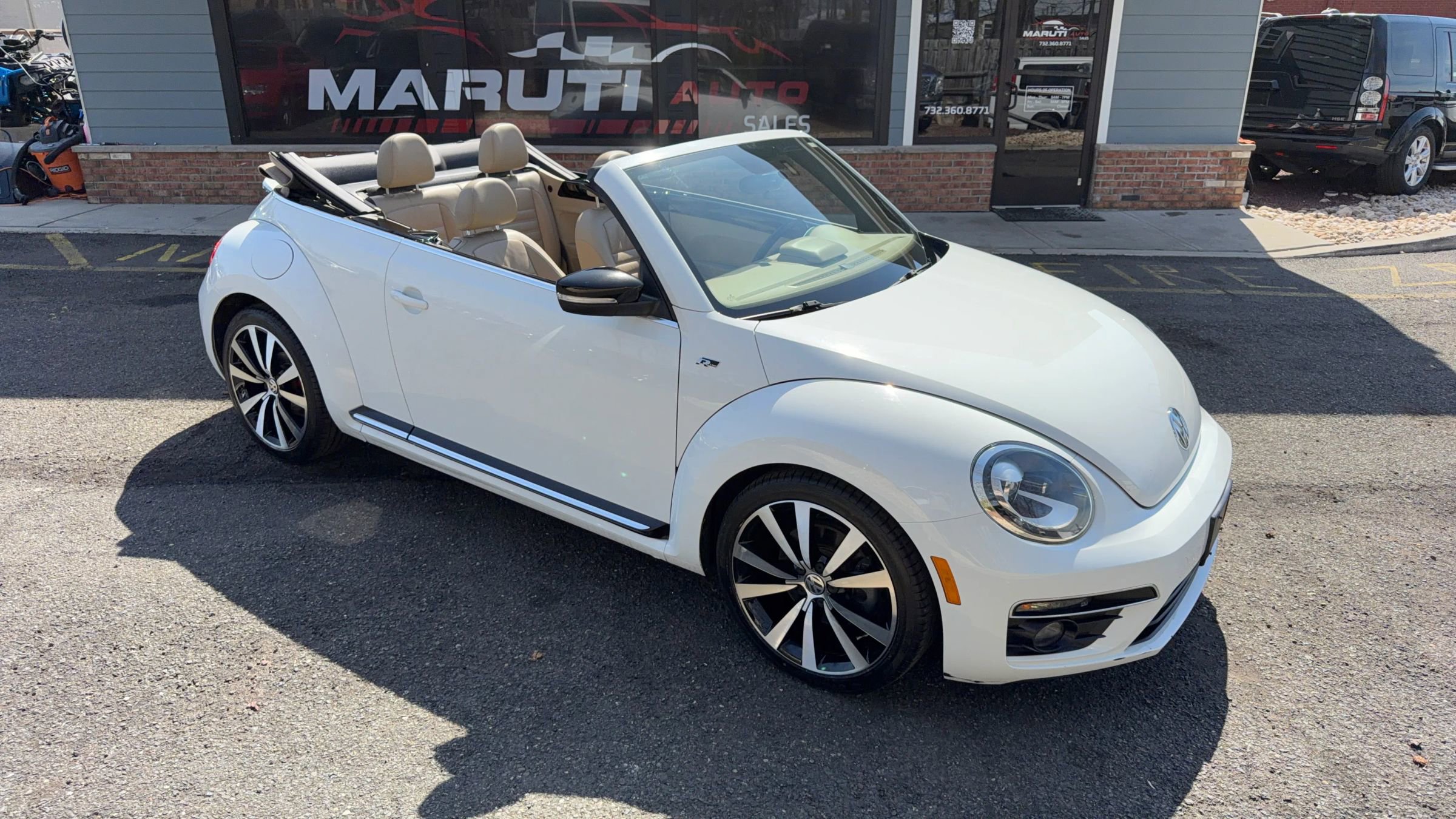 Used 2015 Volkswagen Beetle R-Line image 14