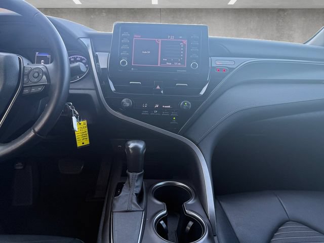 Used 2021 Toyota Camry SE FWD image 4