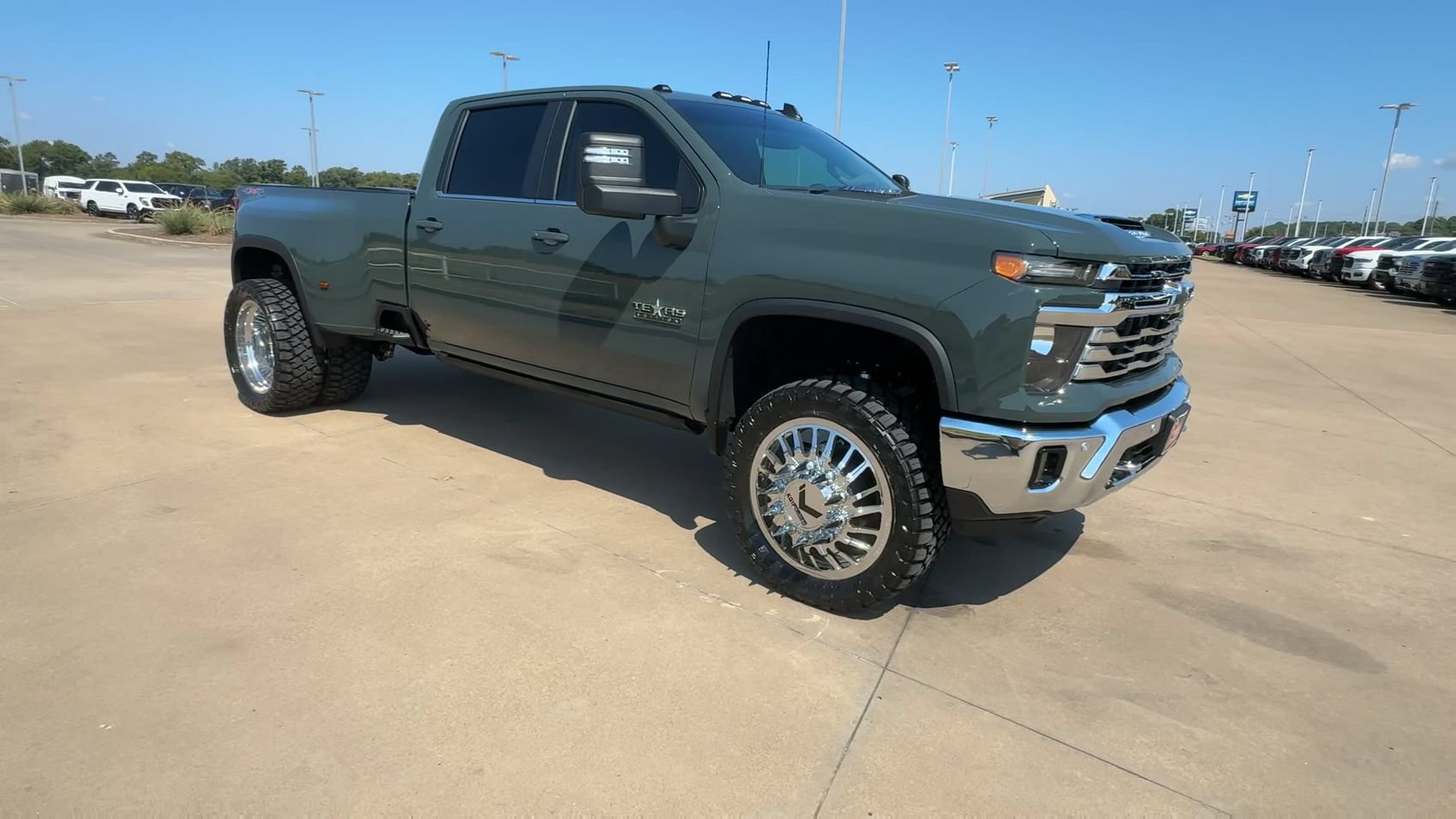 New 2026 Chevrolet Silverado 3500 LT w/ Texas Edition AWD/4WD image 3