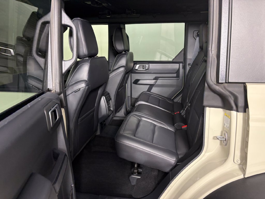 Certified 2026 Ford Bronco Outer Banks w/ Sasquatch Package AWD/4WD image 29