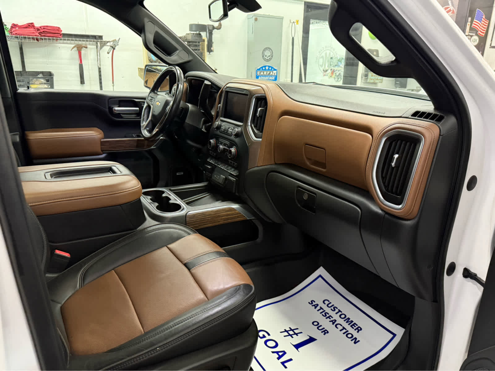 Used 2020 Chevrolet Silverado 1500 High Country w/ LPO, Dark Essentials Package image 28