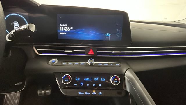 Used 2024 Hyundai Elantra SEL FWD image 24
