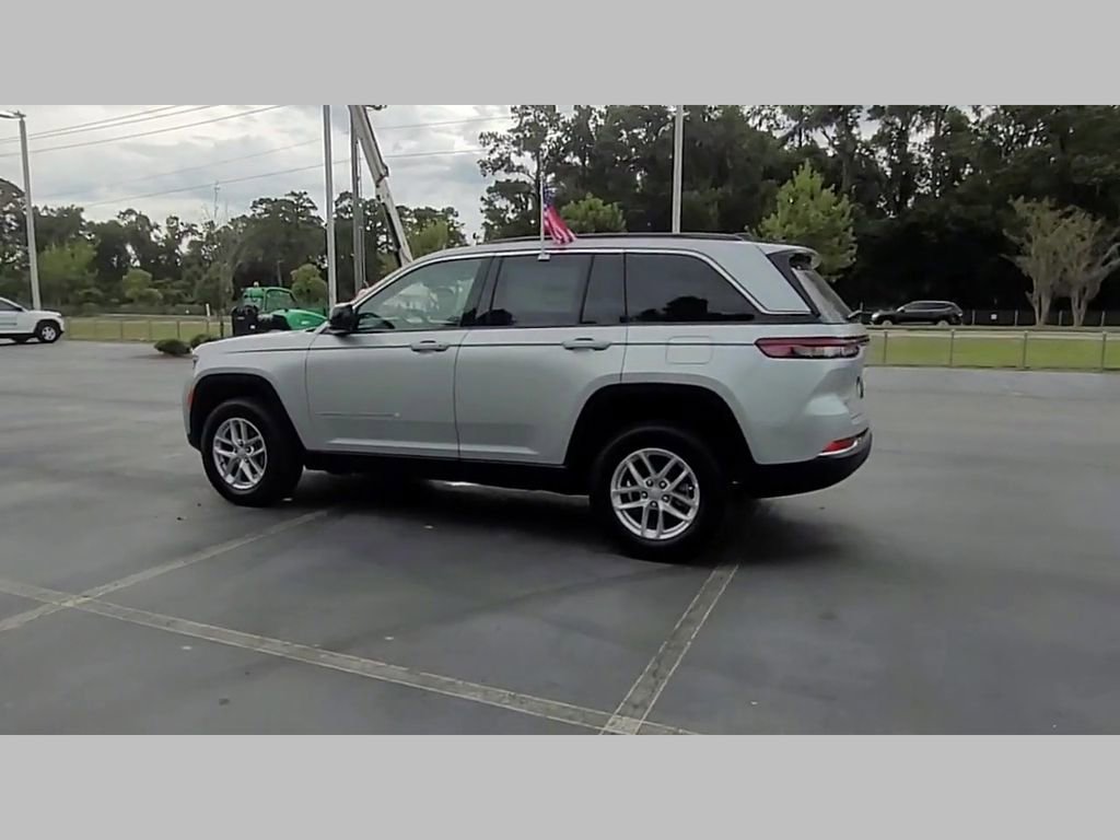 New 2025 Jeep Grand Cherokee Laredo X w/ Luxury Tech Group I image 27