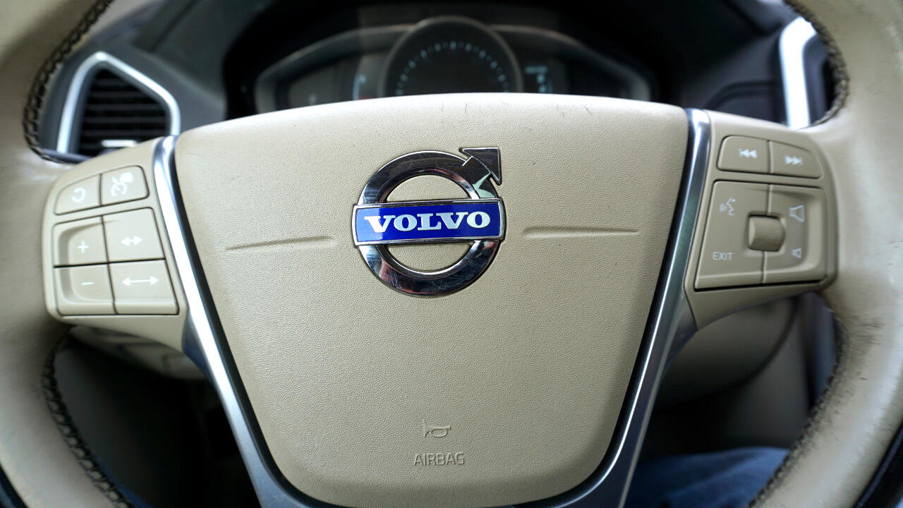 Used 2015 Volvo XC60 T5 Platinum AWD/4WD image 22