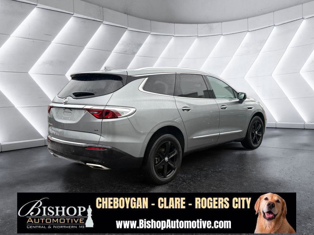 Used 2023 Buick Enclave Essence w/ Sport Touring Edition AWD/4WD image 18