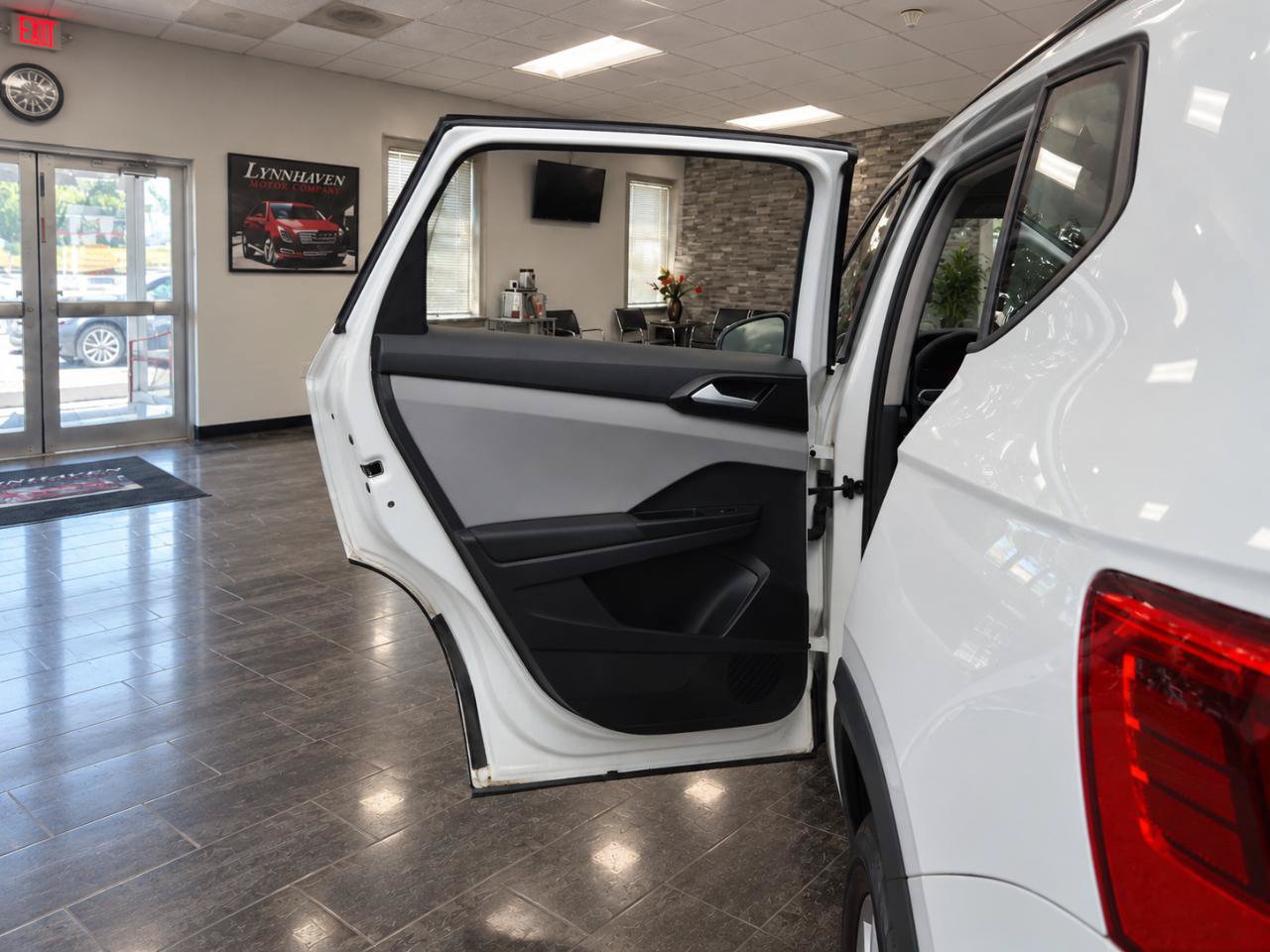 Used 2022 Volkswagen Taos S AWD/4WD image 12