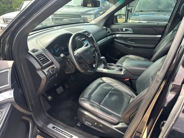 Used 2017 Ford Explorer Sport w/ Equipment Group 401A AWD/4WD image 9