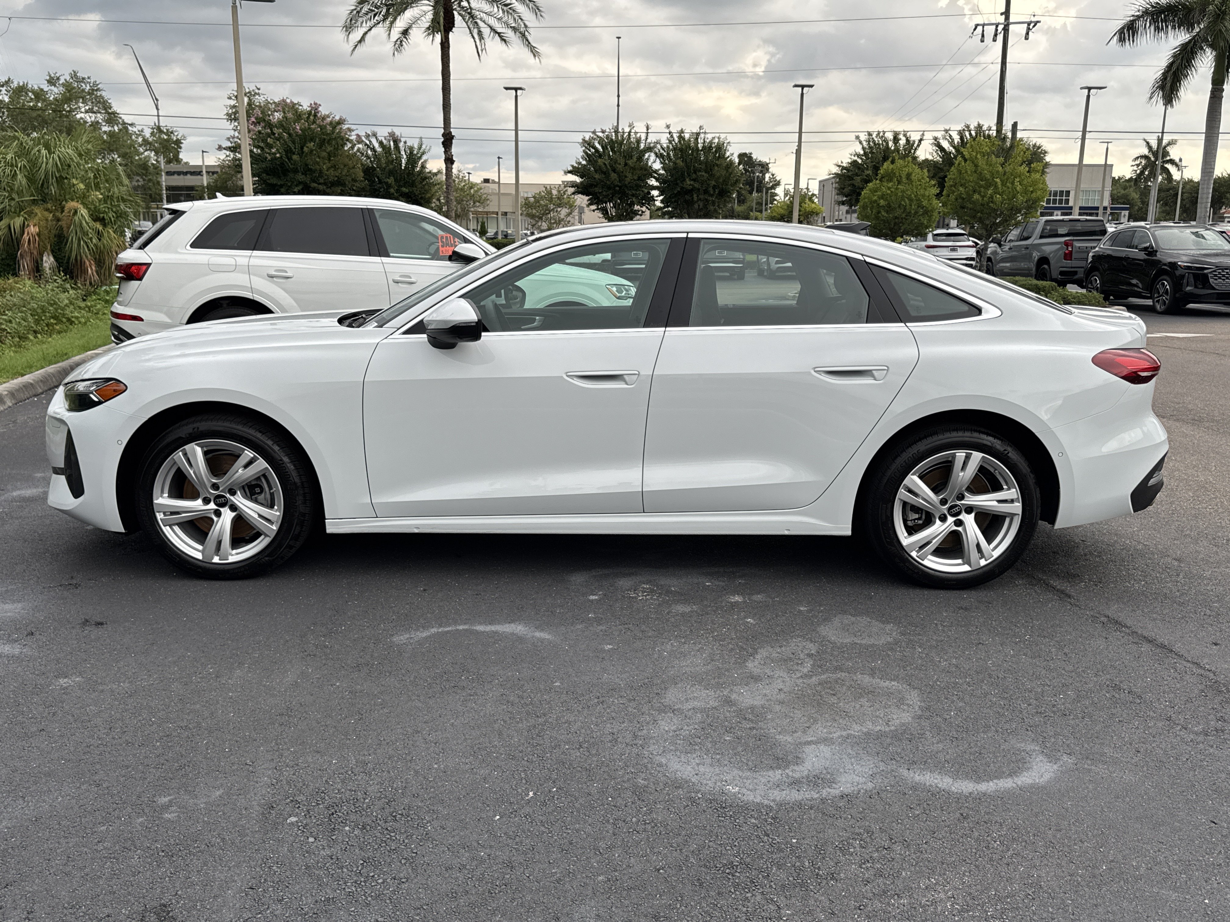 Used 2025 Audi A5 2.0T Premium Plus w/ Premium Plus AWD/4WD image 7