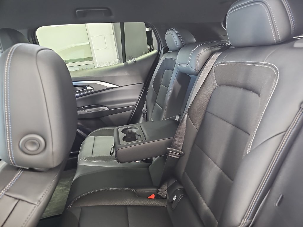 Certified 2024 Chevrolet Equinox EV LT AWD/4WD image 18