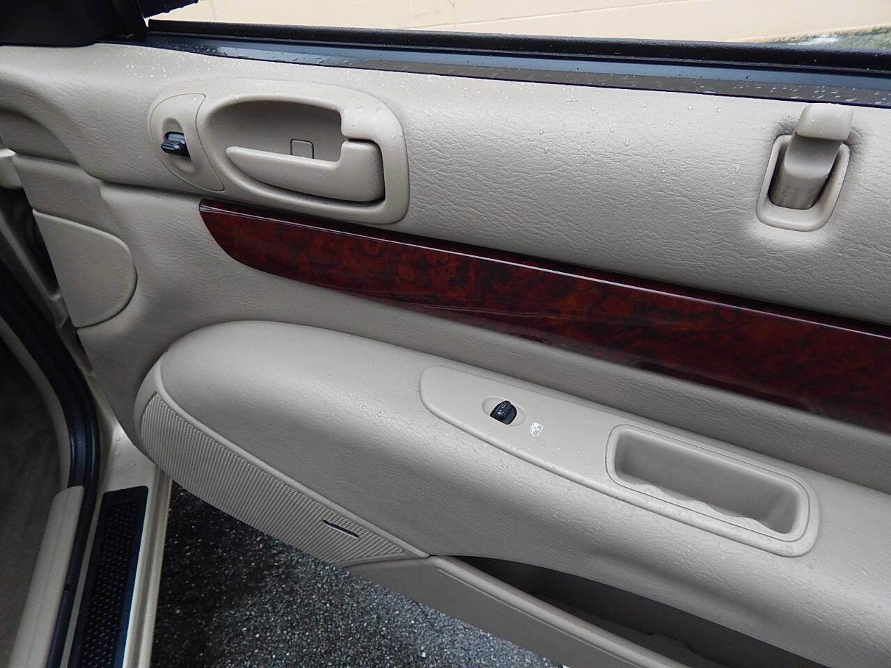 Used 2001 Chrysler Sebring LXi image 21