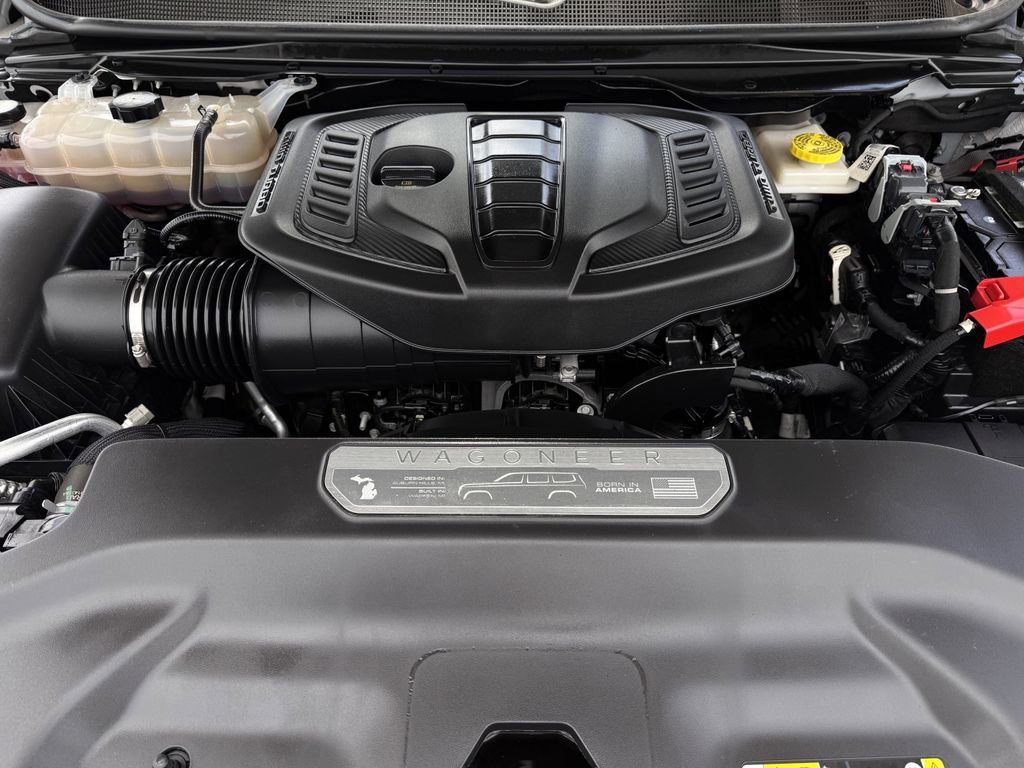 Used 2024 Jeep Wagoneer Series II w/ Flexible Seating Group image 30