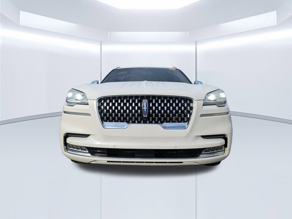 Used 2022 Lincoln Aviator Black Label Grand Touring w/ Class IV Trailer Tow Package image 8