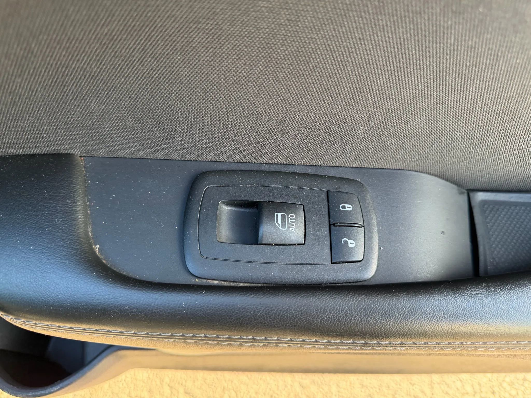 Used 2016 Dodge Challenger SXT image 26