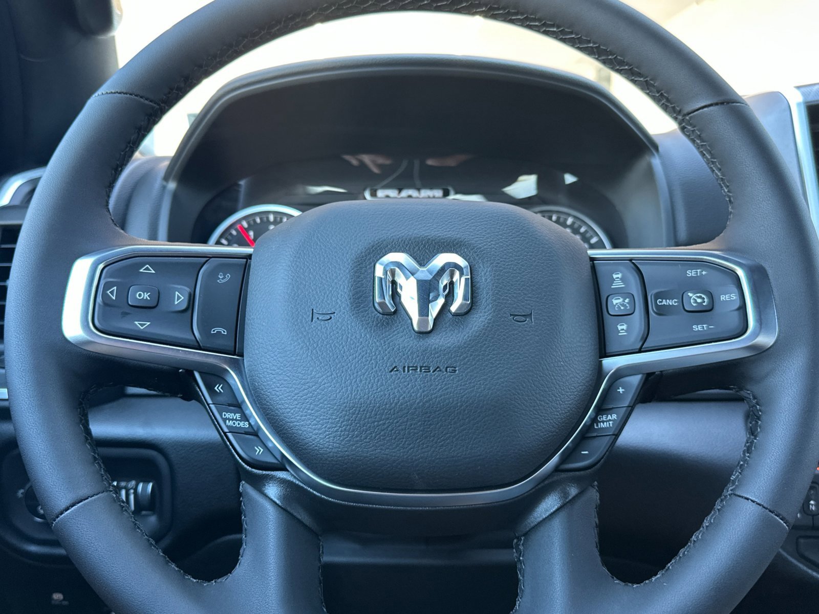New 2026 RAM 1500 4x4 Crew Cab image 23