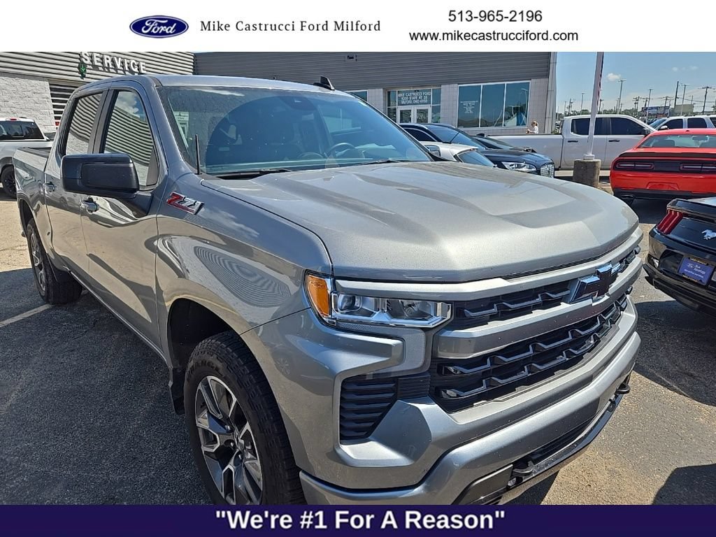 Used 2025 Chevrolet Silverado 1500 RST w/ Z71 Off-Road Package AWD/4WD image 2