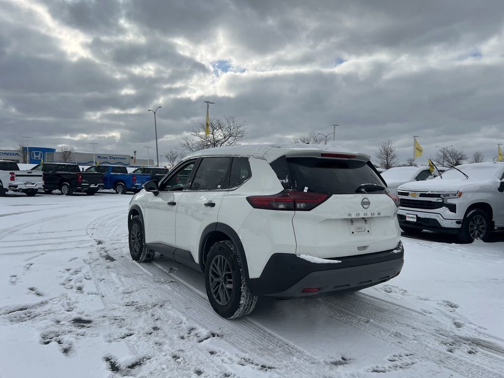 Used 2023 Nissan Rogue S image 6