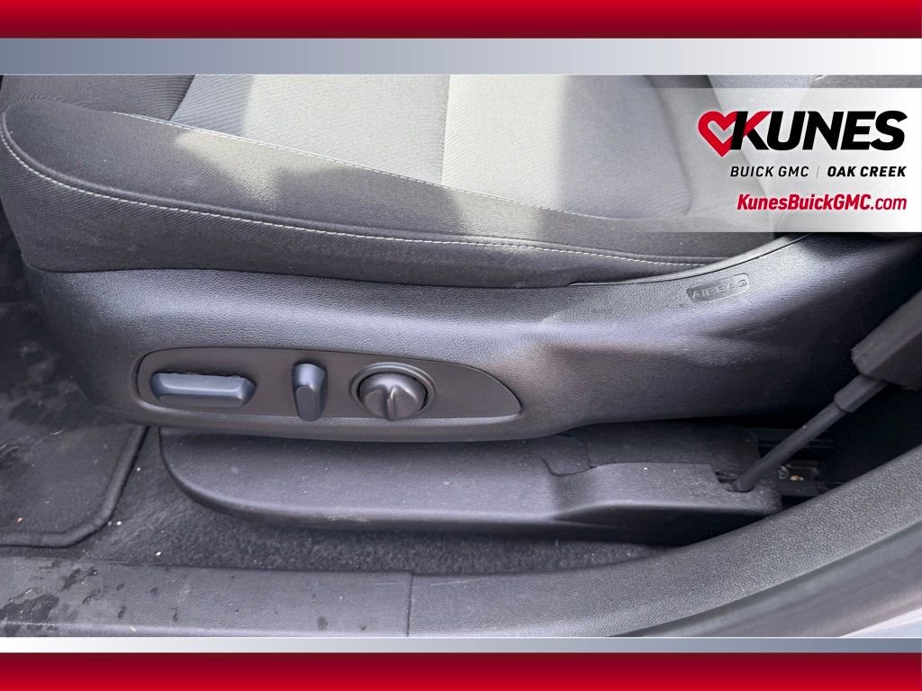 Used 2024 Chevrolet Blazer LT image 10