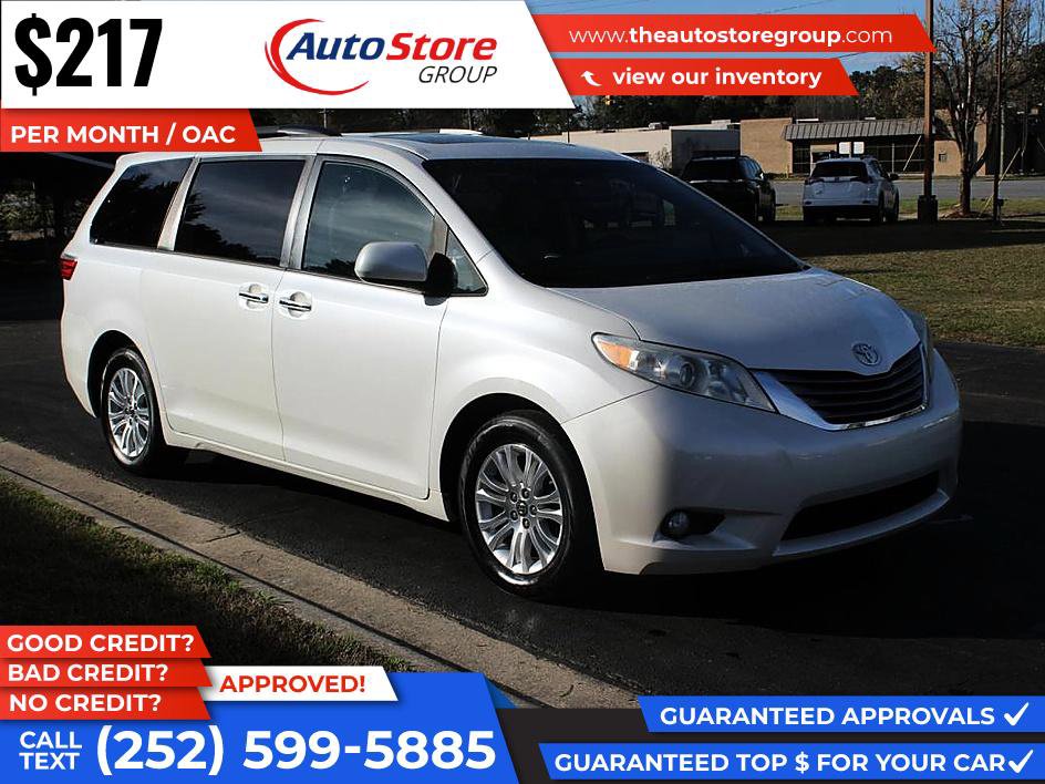 Used 2016 Toyota Sienna XLE FWD image 4