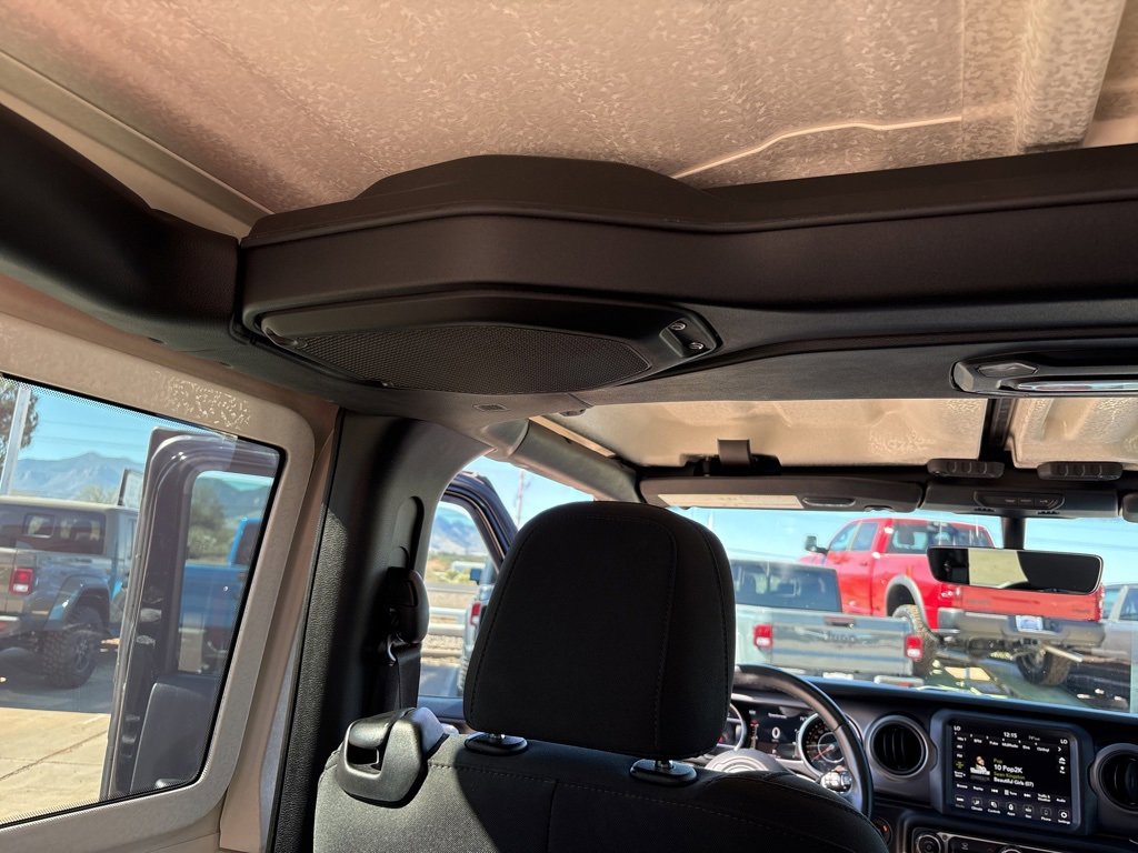 Certified 2021 Jeep Wrangler Willys image 34