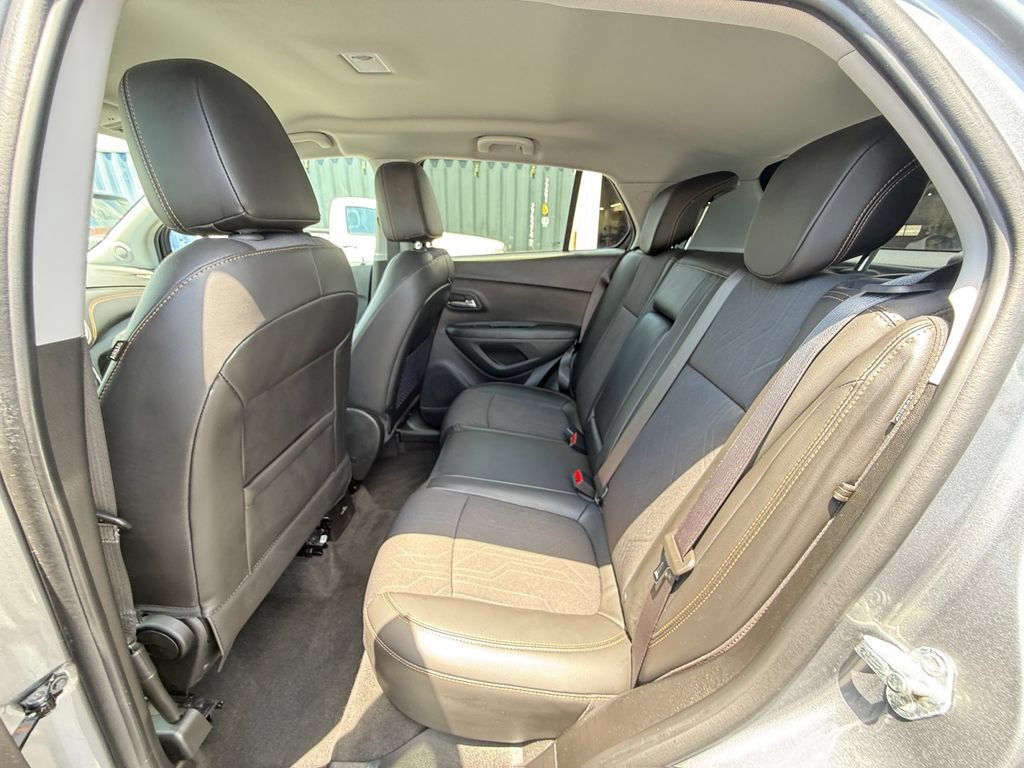 Used 2020 Chevrolet Trax LT w/ Driver Confidence Package FWD image 20