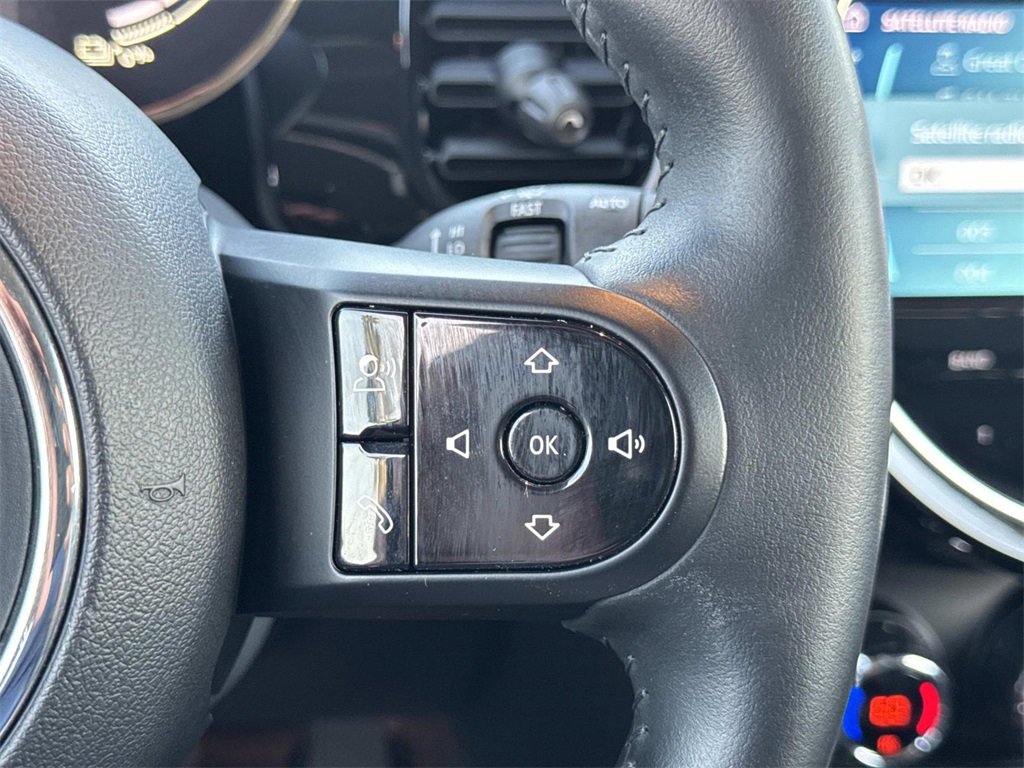 Used 2022 MINI Cooper SE image 16