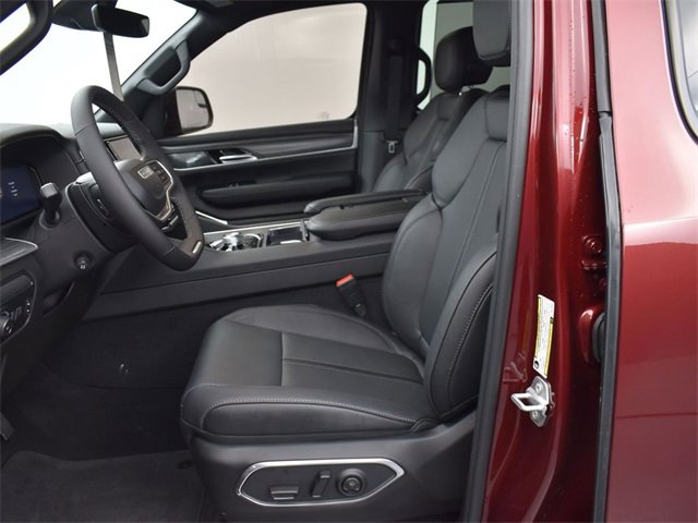 New 2023 Jeep Wagoneer L Series III w/ Premium Group I image 10