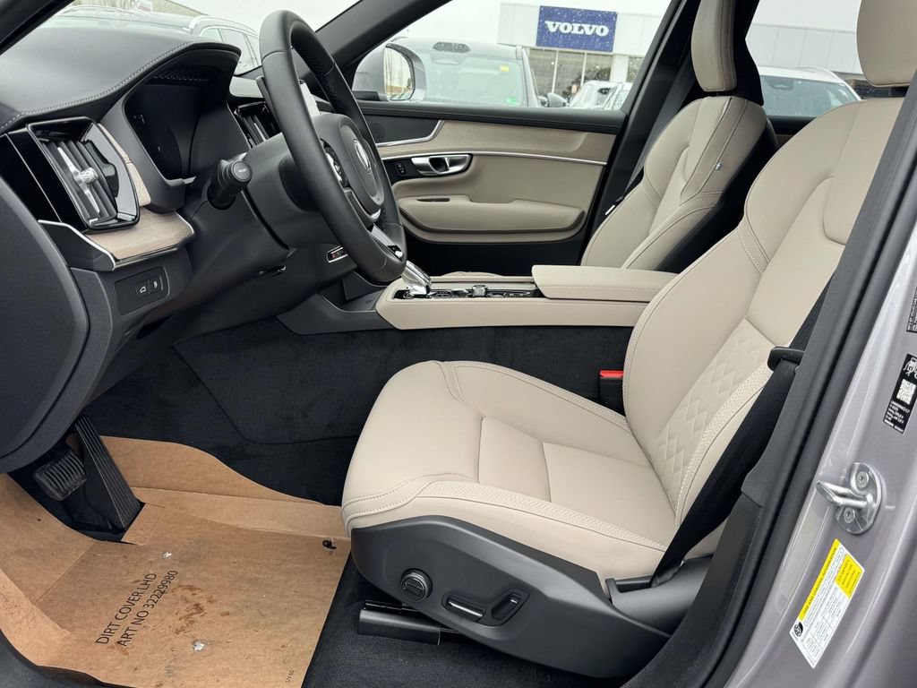 New 2026 Volvo XC90 T8 Plus w/ Protection Package Premier AWD/4WD image 19