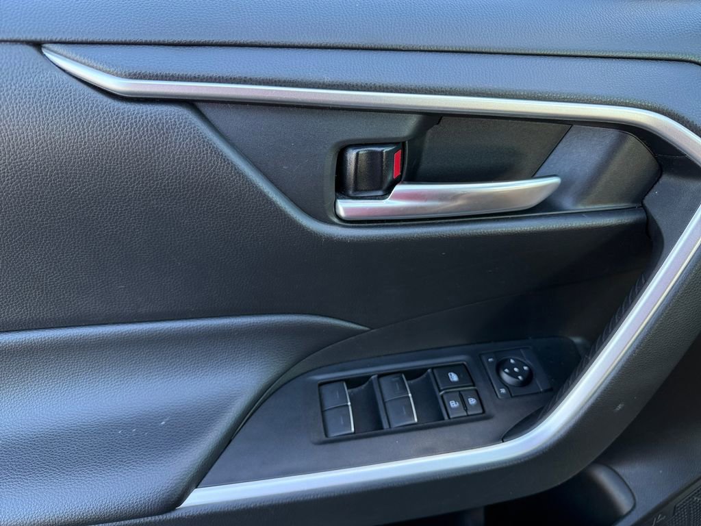 Used 2023 Toyota RAV4 XLE image 16