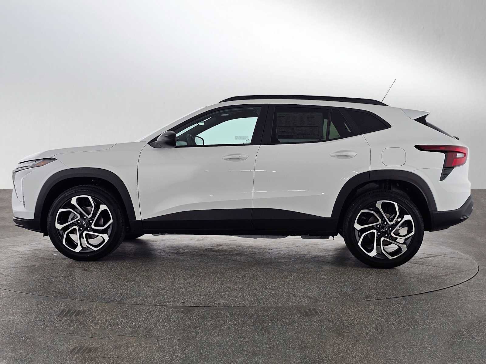 New 2026 Chevrolet Trax RS w/ Driver Confidence Package FWD image 6