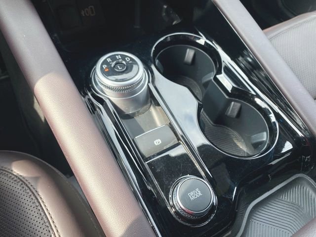 Used 2025 Ford Explorer Platinum w/ LUX Leather Package image 16