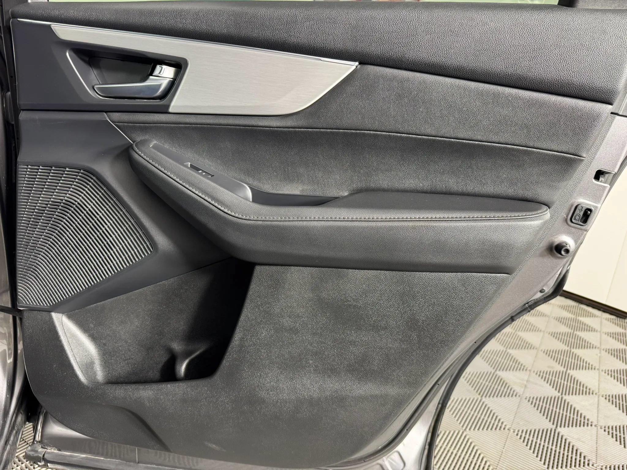 Used 2024 Acura MDX SH-AWD image 49