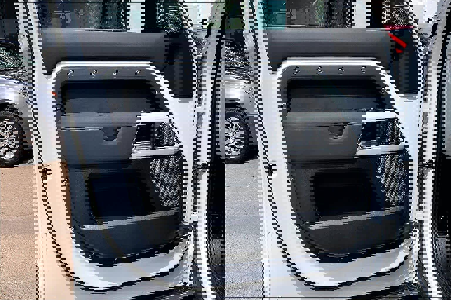 Used 2023 Land Rover Defender 110 S image 22