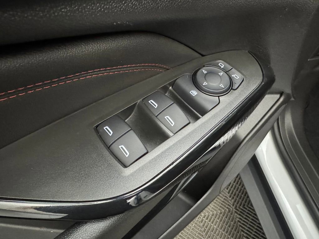 Used 2025 Chevrolet Trax RS w/ Driver Confidence Package image 19