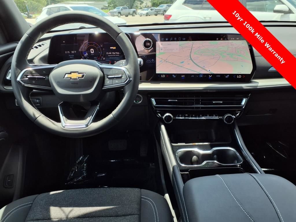 New 2025 Chevrolet Traverse LT w/ Driver Confidence Package image 12