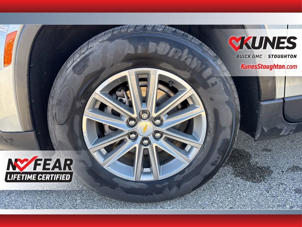 Used 2023 Chevrolet Traverse LT w/ LPO, Floor Liner Package image 16