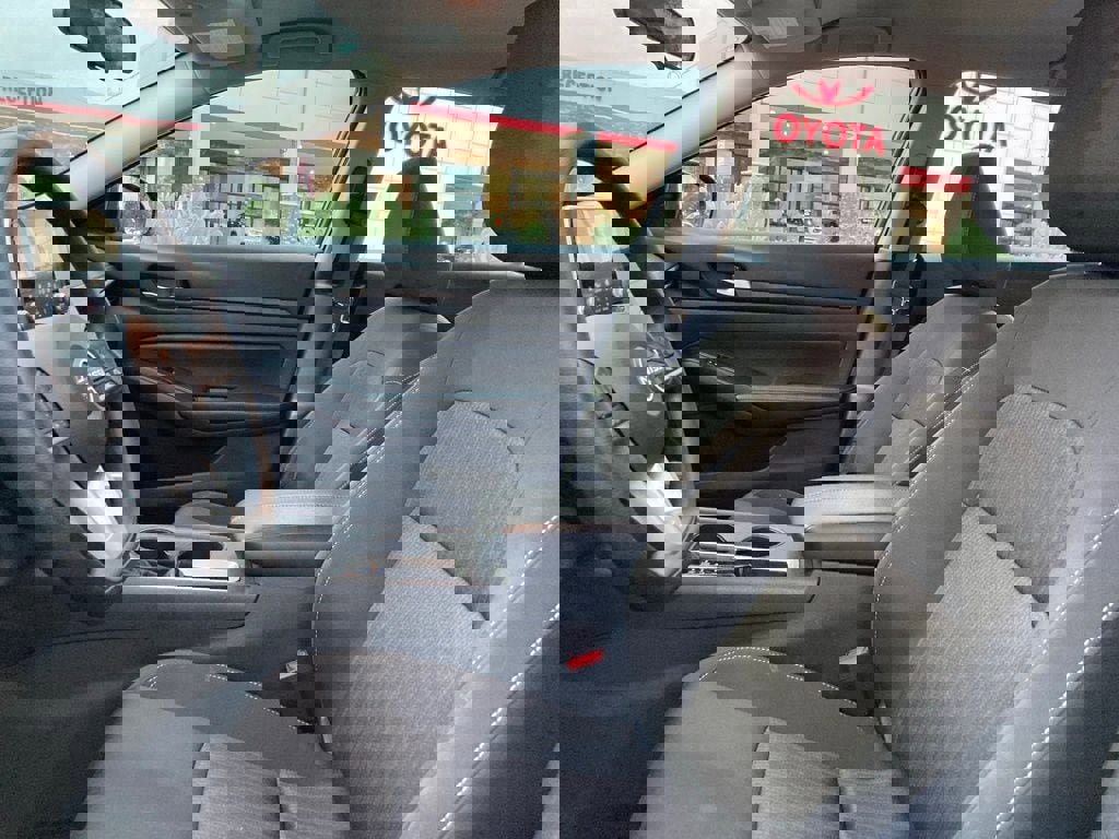 Used 2025 Nissan Altima 2.5 SV image 10