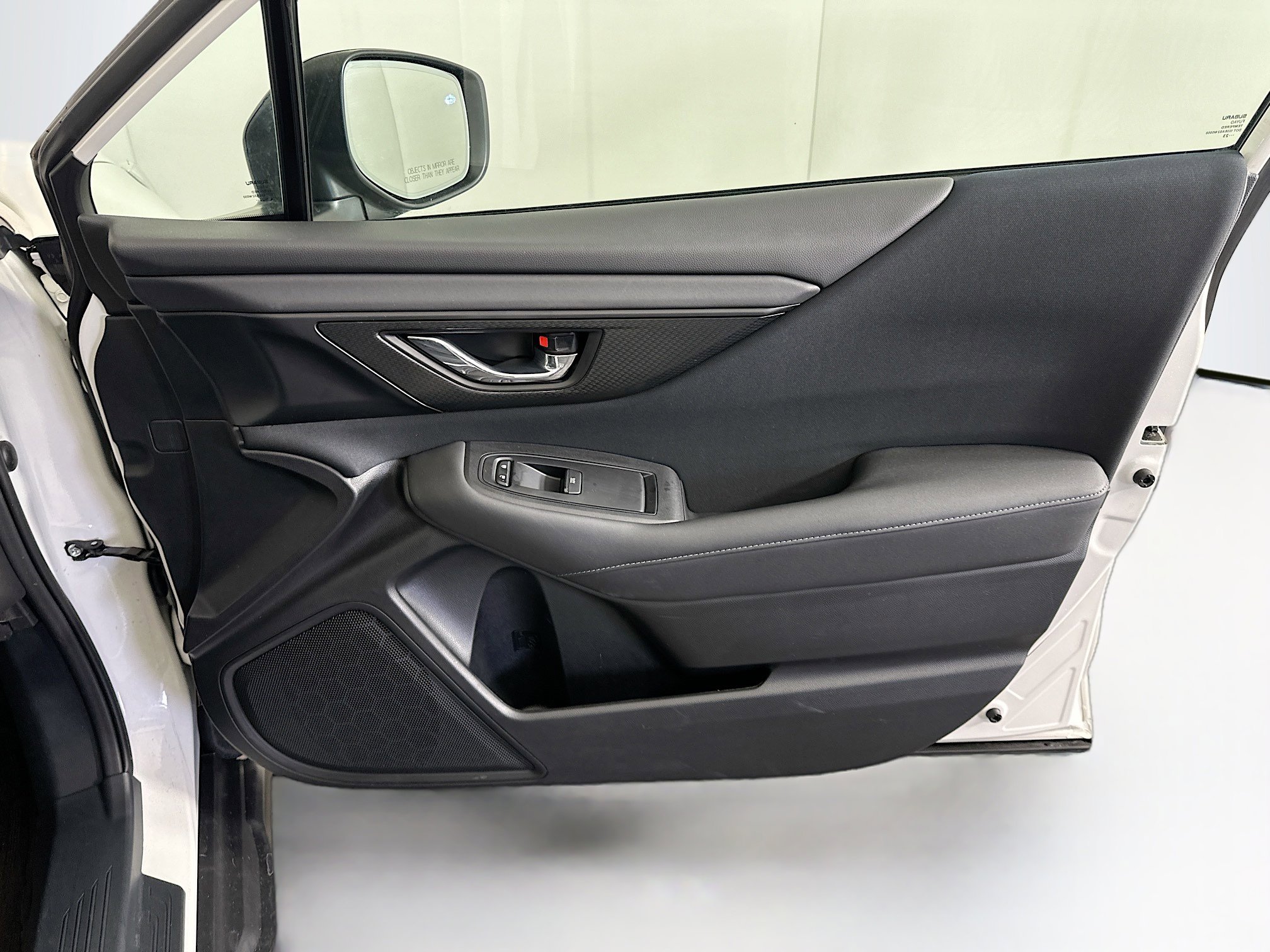 Used 2023 Subaru Outback Premium image 31