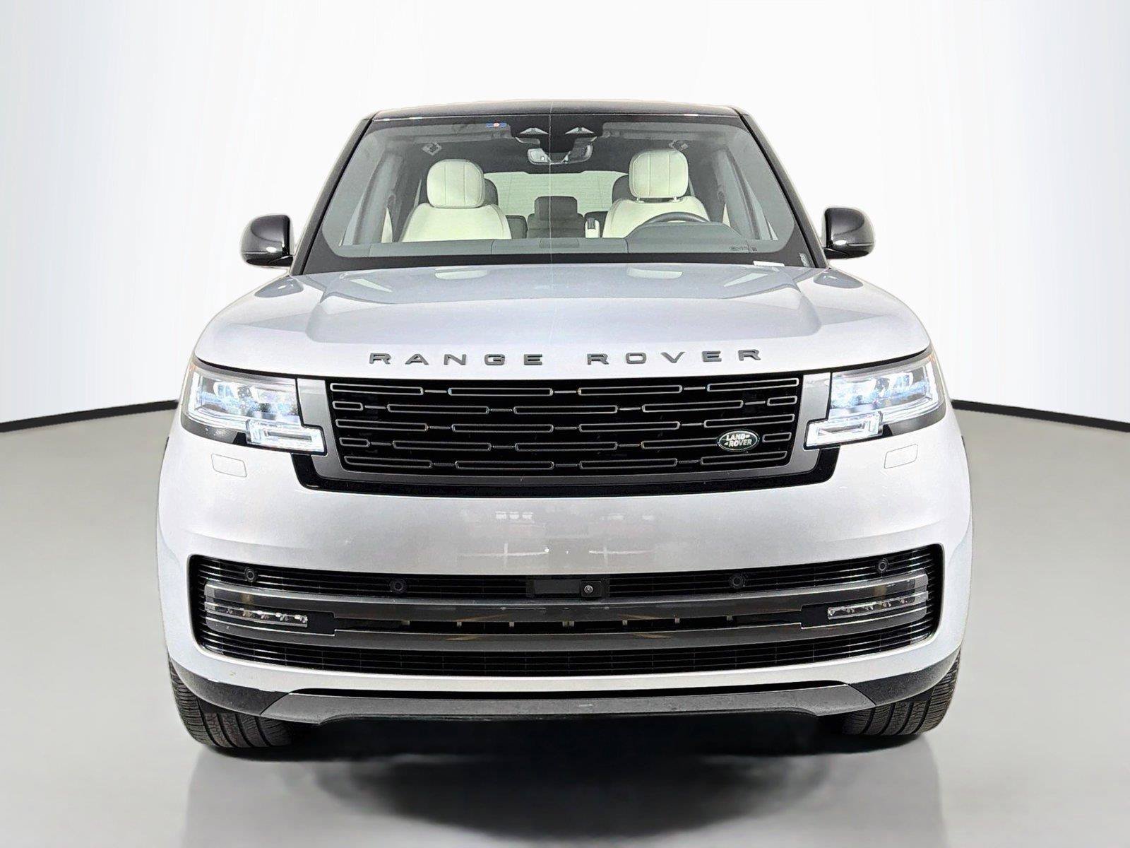 Certified 2025 Land Rover Range Rover Long Wheelbase SE AWD/4WD image 2