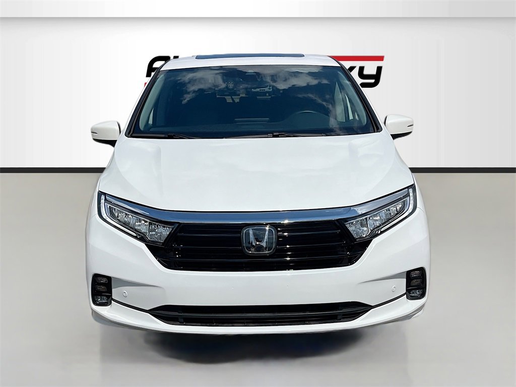 Used 2024 Honda Odyssey Touring image 2